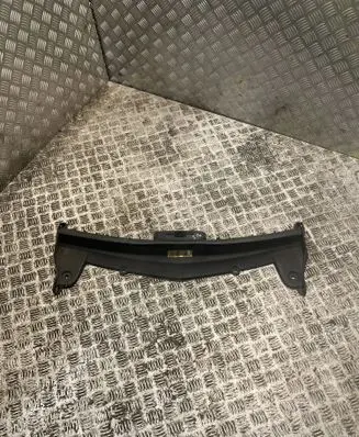 Mercedes-Benz E W213 Radiator trim A2135001900 2135001900