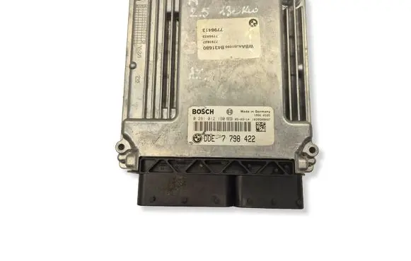 BMW 5 E60 E61 Engine control unit/module 0281012190 7798422