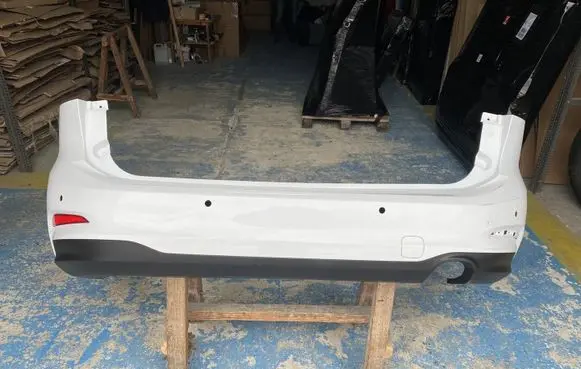 Ford Focus Front bumper JX7B-17906-B