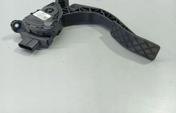 Audi A5 8T 8F Accelerator throttle pedal 8K1723523