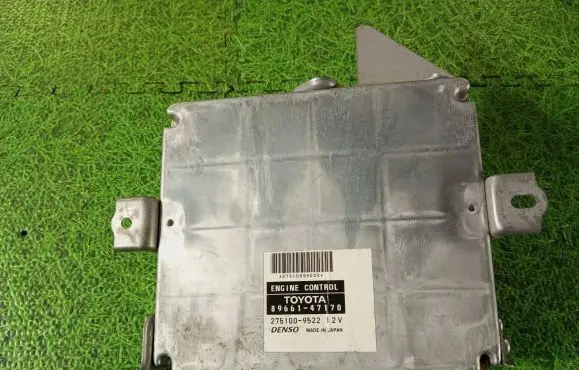 Toyota Prius (NHW20) Engine control unit/module 8966147170