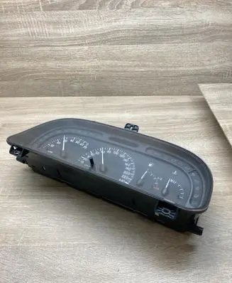 Renault Laguna I Speedometer (instrument cluster) 216236674 21649582