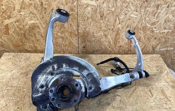 Porsche Cayenne (92A) Front wheel hub spindle knuckle 95834115500
