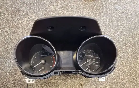 Subaru Legacy Speedometer (instrument cluster) A2C96200901