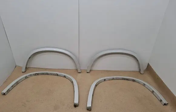 BMW X1 E84 Front arch trim