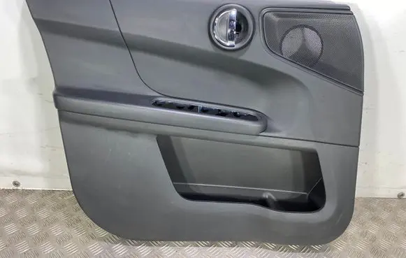 Mini Cooper Countryman F60 Front door card panel trim 16631410