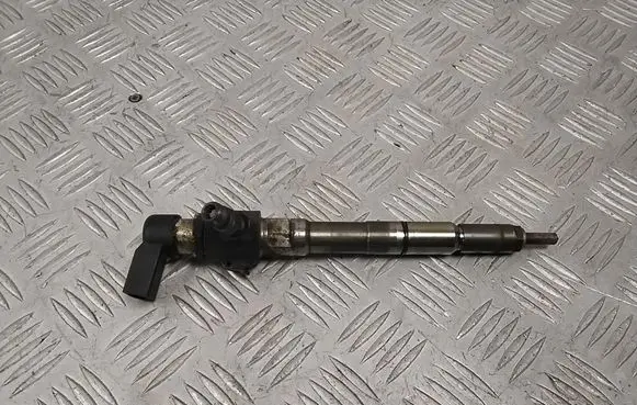 Audi A3 S3 8P Fuel injector 03L130277B