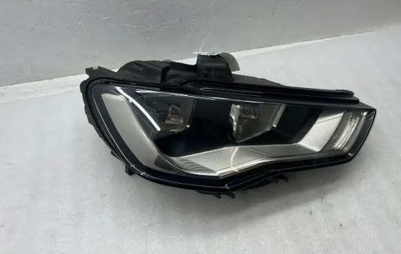 Audi A3 S3 8V Headlight/headlamp 8V0941004A