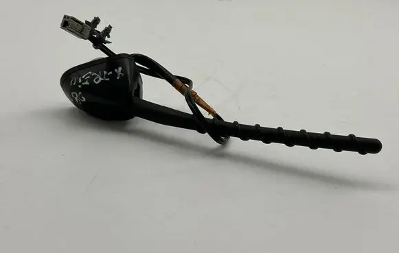 Nissan X-Trail T31 Radio antenna