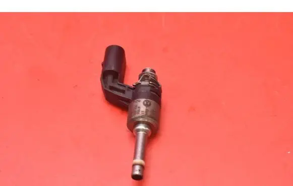 Skoda Octavia Mk2 (1Z) Fuel injector 03F906036F