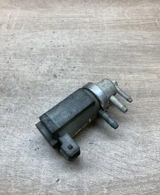 Audi A6 S6 C5 4B Vacuum valve 059906627A