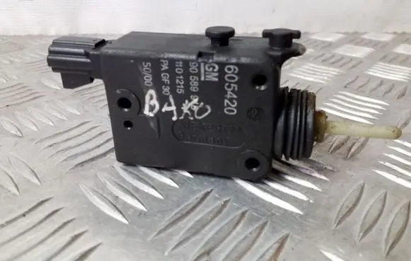 Fuel tank cap lock motor
