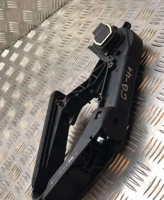 Mercedes-Benz E W211 Accelerator throttle pedal A2113000504