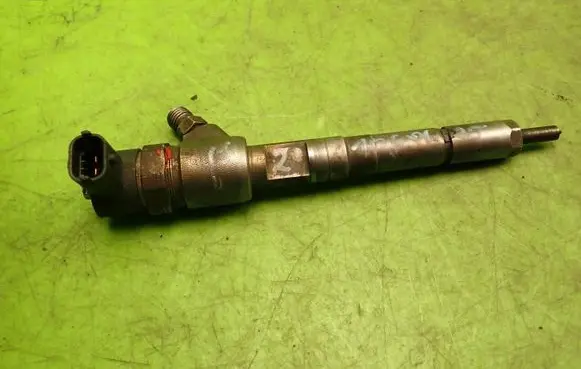 Opel Combo C Fuel injector 0445110183