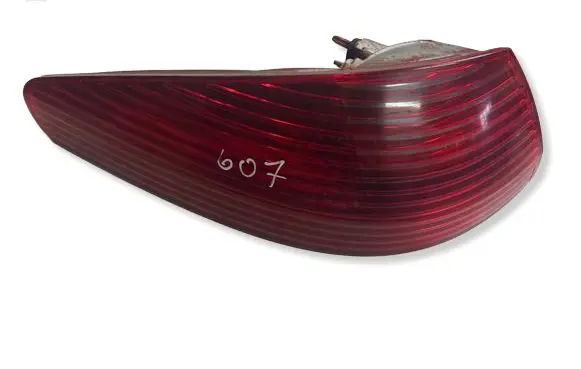 Peugeot 607 Rear/tail lights 