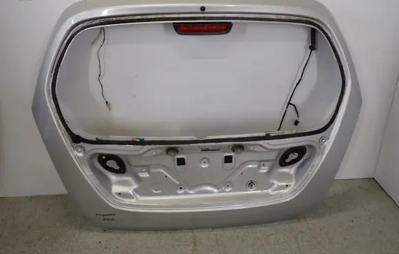 Suzuki Liana Tailgate/trunk/boot lid