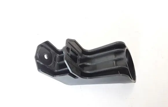 Volvo XC90 Air filter cleaner box bracket assembly 31370343