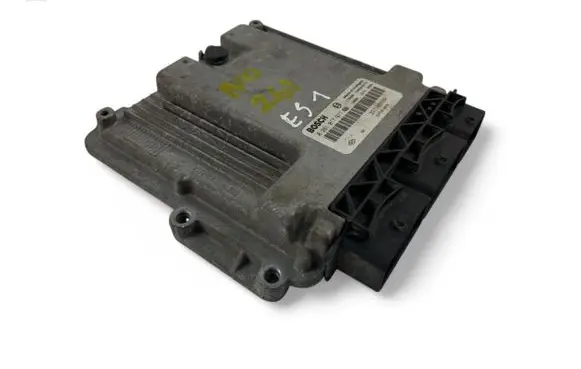 Renault Master III Engine control unit/module ECU 237100899R 0281017977