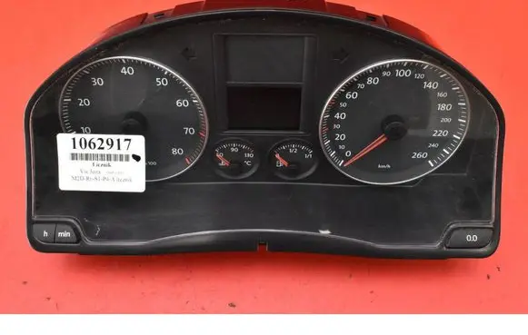 Volkswagen Jetta V Speedometer (instrument cluster) 1K0920864A