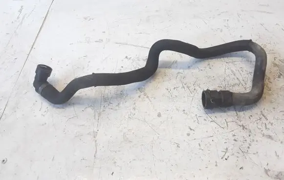Volvo V70 Engine coolant pipe/hose