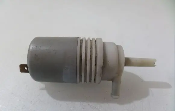 Audi 100 S4 C4 Windscreen/windshield washer pump 431955651