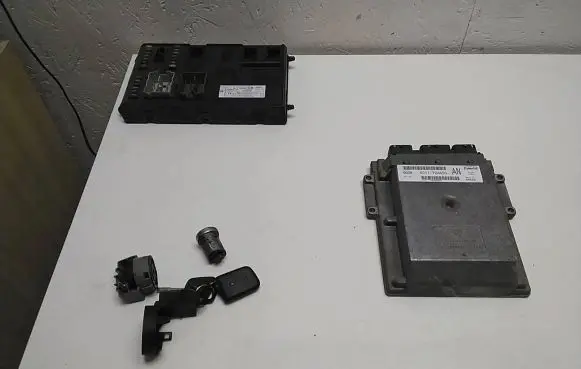 Ford Transit Engine ECU kit and lock set 6C1112A650 8C1T14A073
