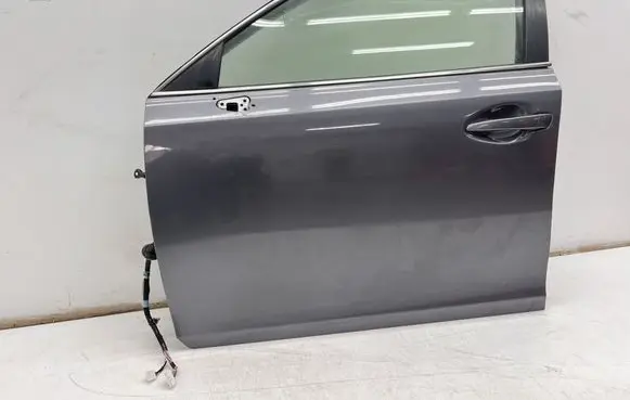 Lexus CT 200H Front door 