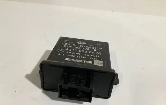 Mercedes-Benz E W211 Light module LCM A2118200985 0000160736 5DF00827805