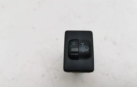 Toyota Yaris Headlight level height control switch 841520D030