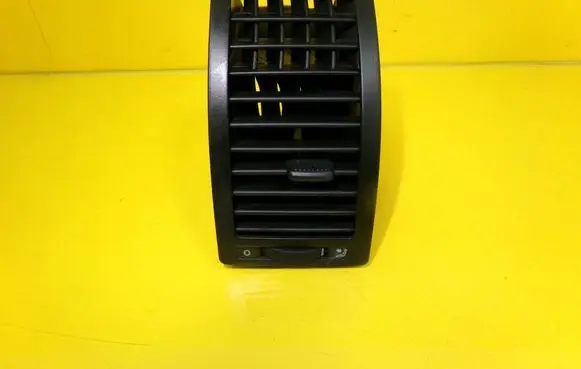 Volkswagen Polo IV 9N3 Dashboard side air vent grill/cover trim 6Q0819704