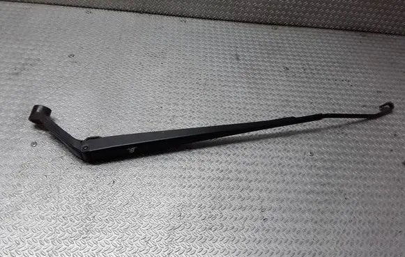 Toyota Avensis T250 Front wiper blade arm