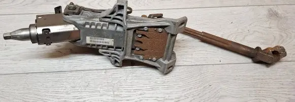 Volvo V50 Steering wheel axle P30776213