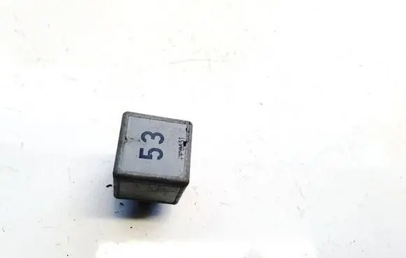 Volkswagen Polo IV 9N3 Other relay 141951253B v23134-b52-x227