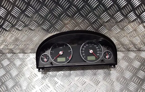 Ford Mondeo Mk III Speedometer (instrument cluster) 3S7F10841
