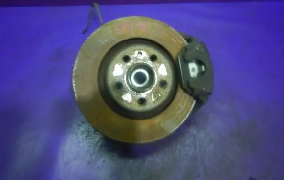 Front wheel hub spindle knuckle