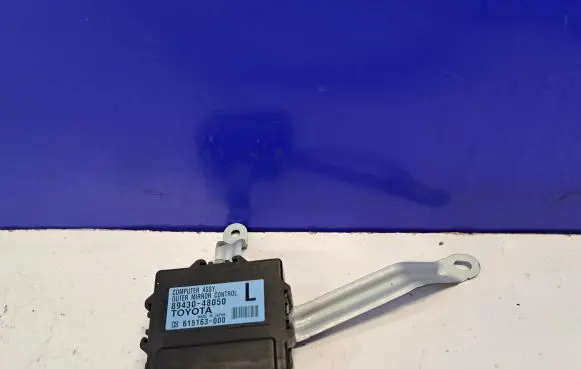 Lexus RX 450H Wing mirror control module 8943048050 615163000