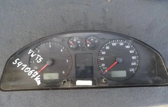 Volkswagen Transporter - Caravelle T5 Speedometer (instrument cluster) 88311346 HL83