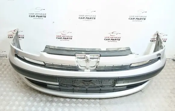 Peugeot 807 Front bumper
