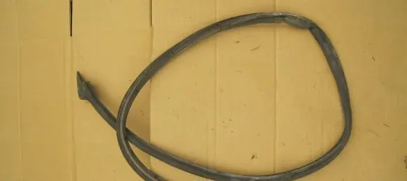 Volkswagen Amarok Rubber seal front door (on door) 2H0837773