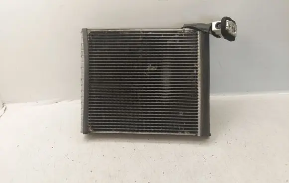 Toyota Avensis T270 Air conditioning (A/C) radiator (interior) 8850102201