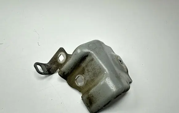 Mercedes-Benz S W222 Fender mounting bracket A2228801014