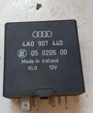 Audi A6 S6 C5 4B Window wiper interval relay 4A0907440 05020500