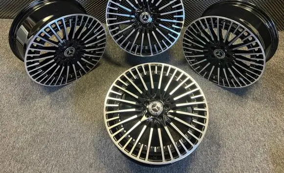 Mercedes-Benz EQA R20 alloy rim A243