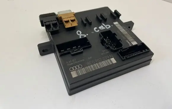 Audi A4 S4 B7 8E 8H Comfort/convenience module 8E0907279N