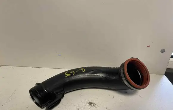 Volvo V60 Intercooler hose/pipe 30774692 U37DA