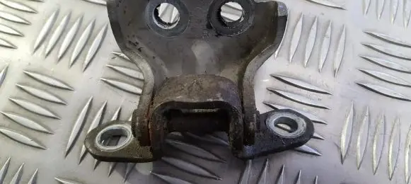 Nissan Note (E11) Front door upper hinge