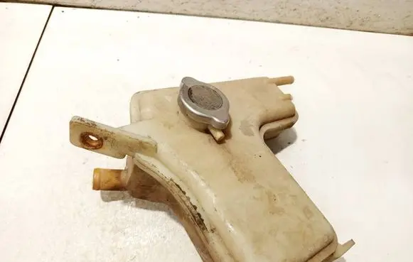 Coolant expansion tank/reservoir