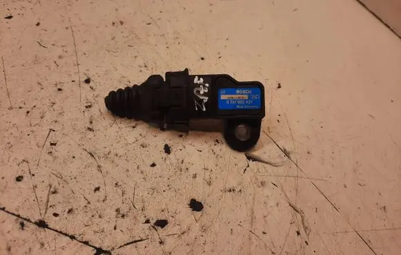 Opel Zafira A Air pressure sensor 0281002437
