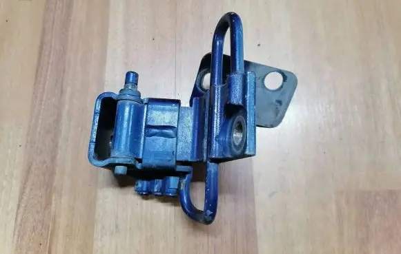 Front door lower hinge