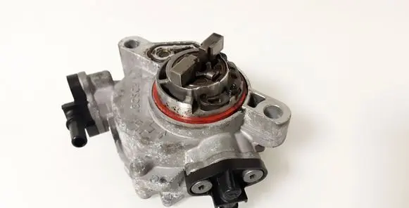 Peugeot 3008 I Vacuum pump 9804021880